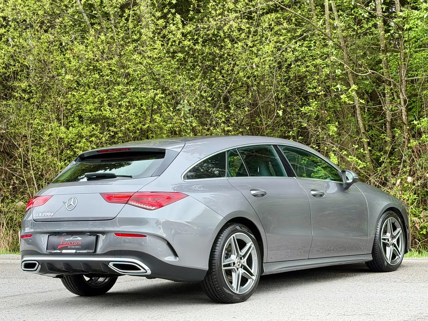 Mercedes-Benz CLA 200 d AMG-Sport Shooting Brake Aut.*ACC*RFKAM*1Besitz* Grau - 2
