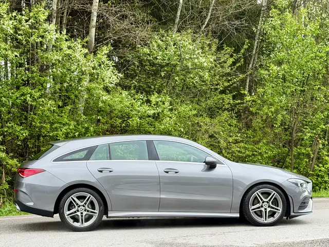 Mercedes-Benz Cla view 3
