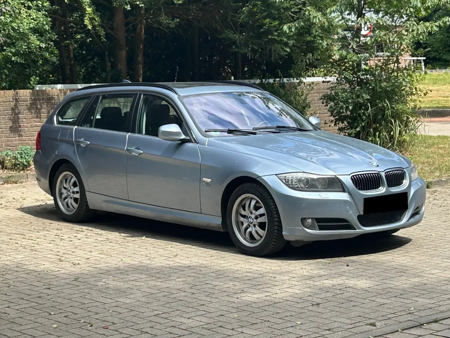 BMW 320 Baureihe 3 Touring 320d xDrive Bleu - 2