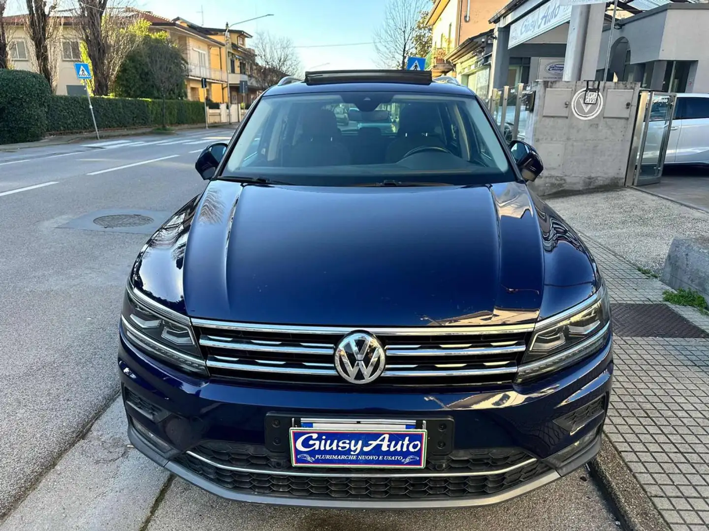 Volkswagen Tiguan 2.0 TDI SCR DSG Advanced BlueMotion Technology Blau - 2