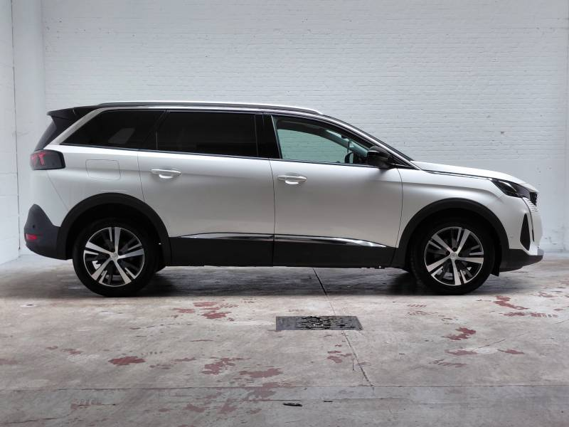 Peugeot 5008 2 1.2 PureTech 96kW S&S EAT8 Allure — photo 5