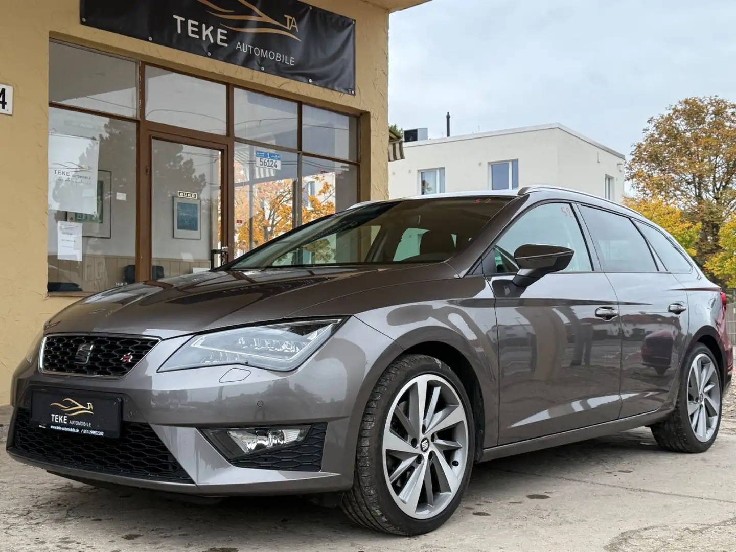 SEAT Leon ST FR Pano|Automatik|Tüv Neu|96Tkm| Grau - 1