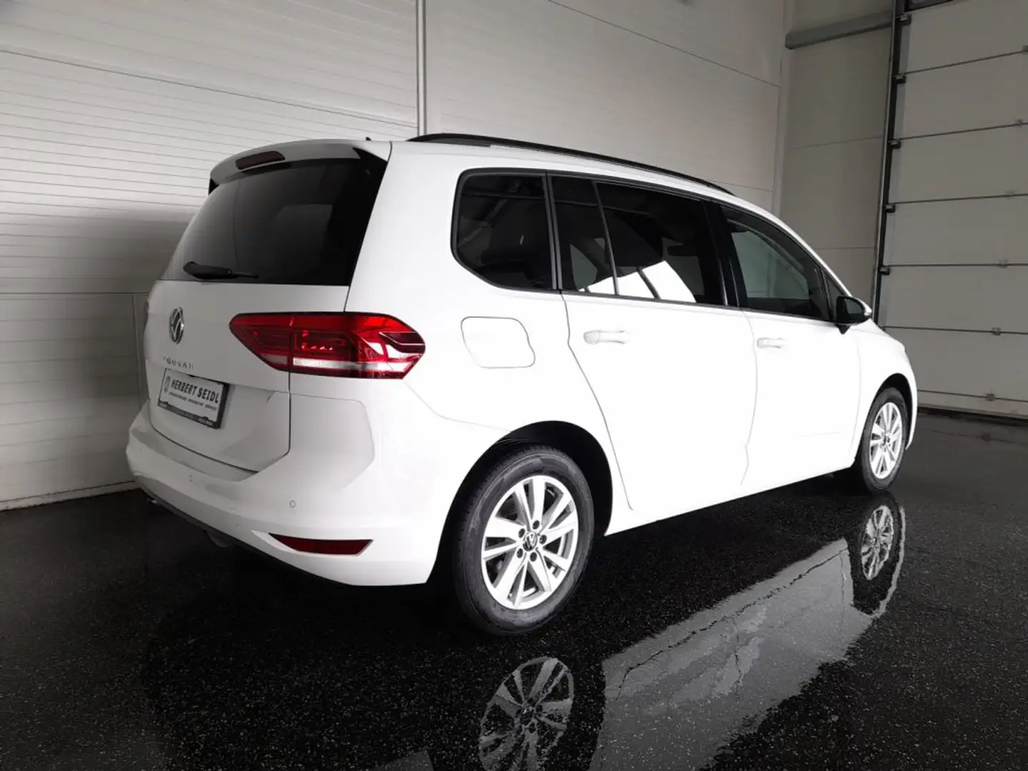 Volkswagen Touran SKY 2,0 TDI DSG Weiß - 2