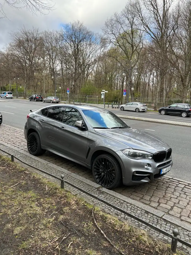 BMW X6 M50 d Grau - 1