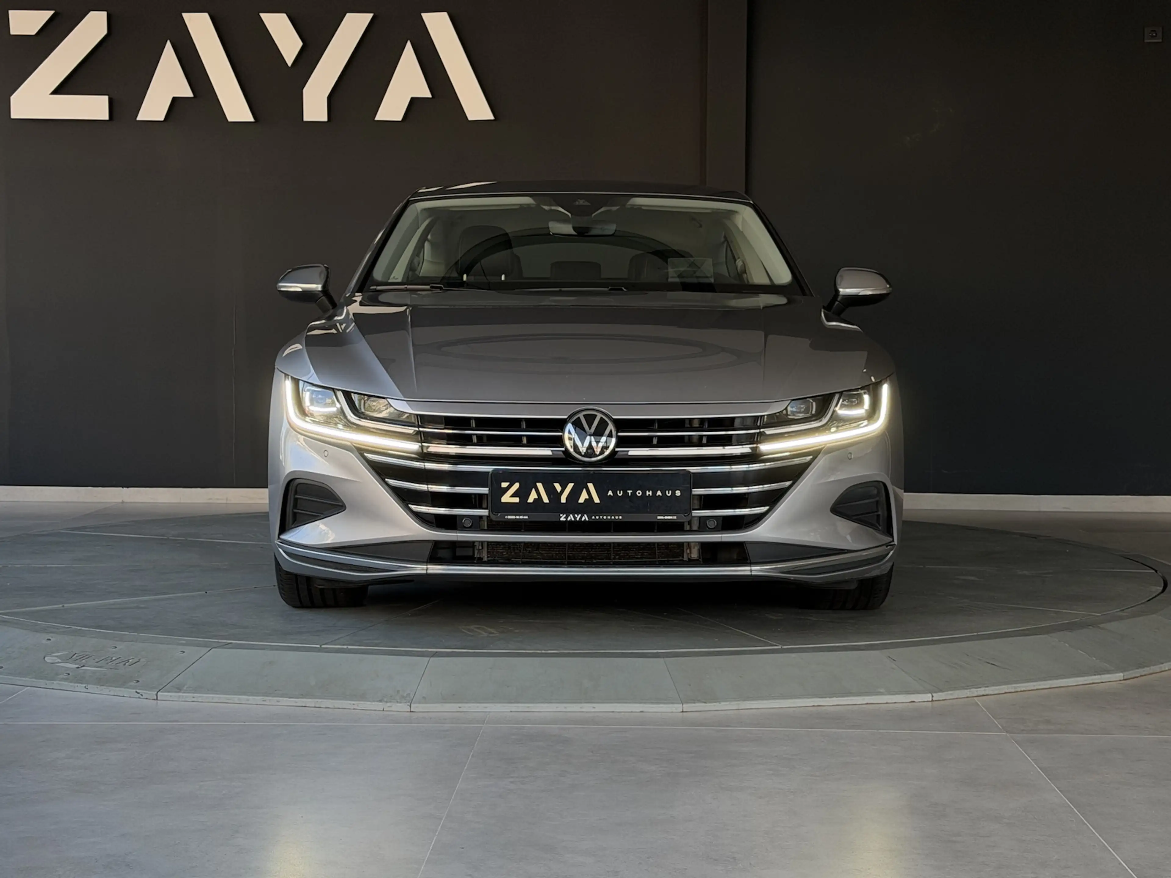 Volkswagen Arteon 2.0 TDI Limo*VIRTUAL*AHK*LED*HEAD-UP*360° — photo 2