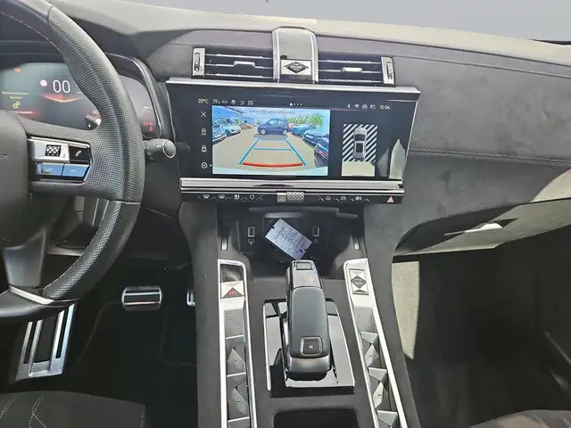 DS Automobiles DS 7 view 12