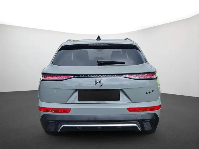 DS Automobiles DS 7 view 4