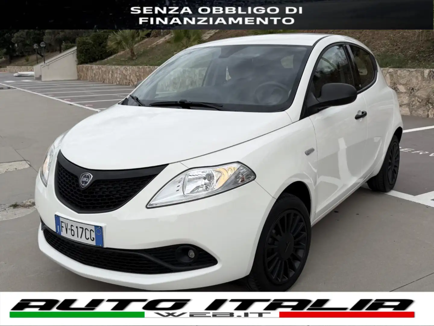 Lancia Ypsilon 1.2 69 CV 5 POSTI+TELEFONO+VOLANTE MULTIFUNZIONE Bianco - 1