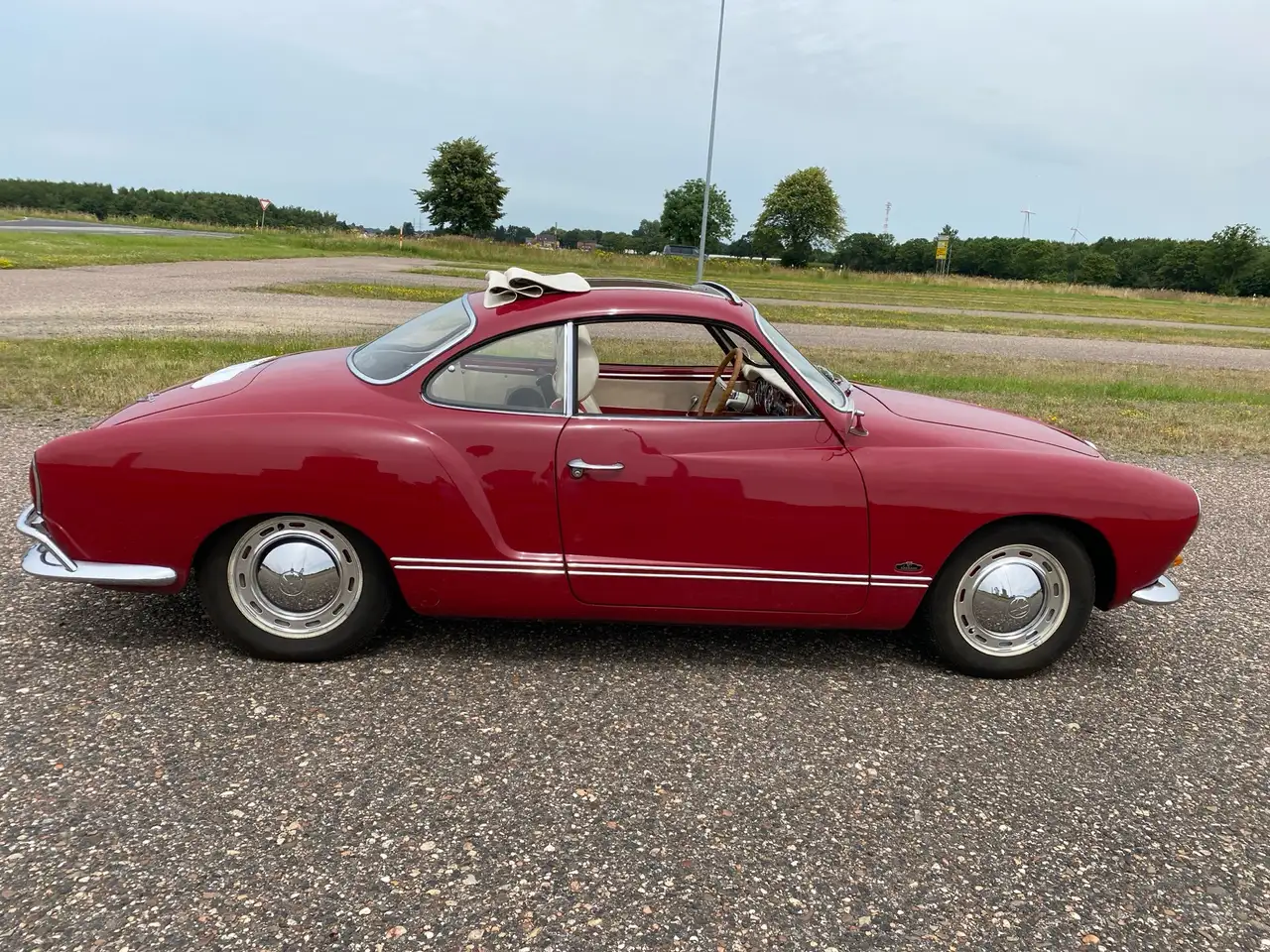 Volkswagen Karmann Ghia