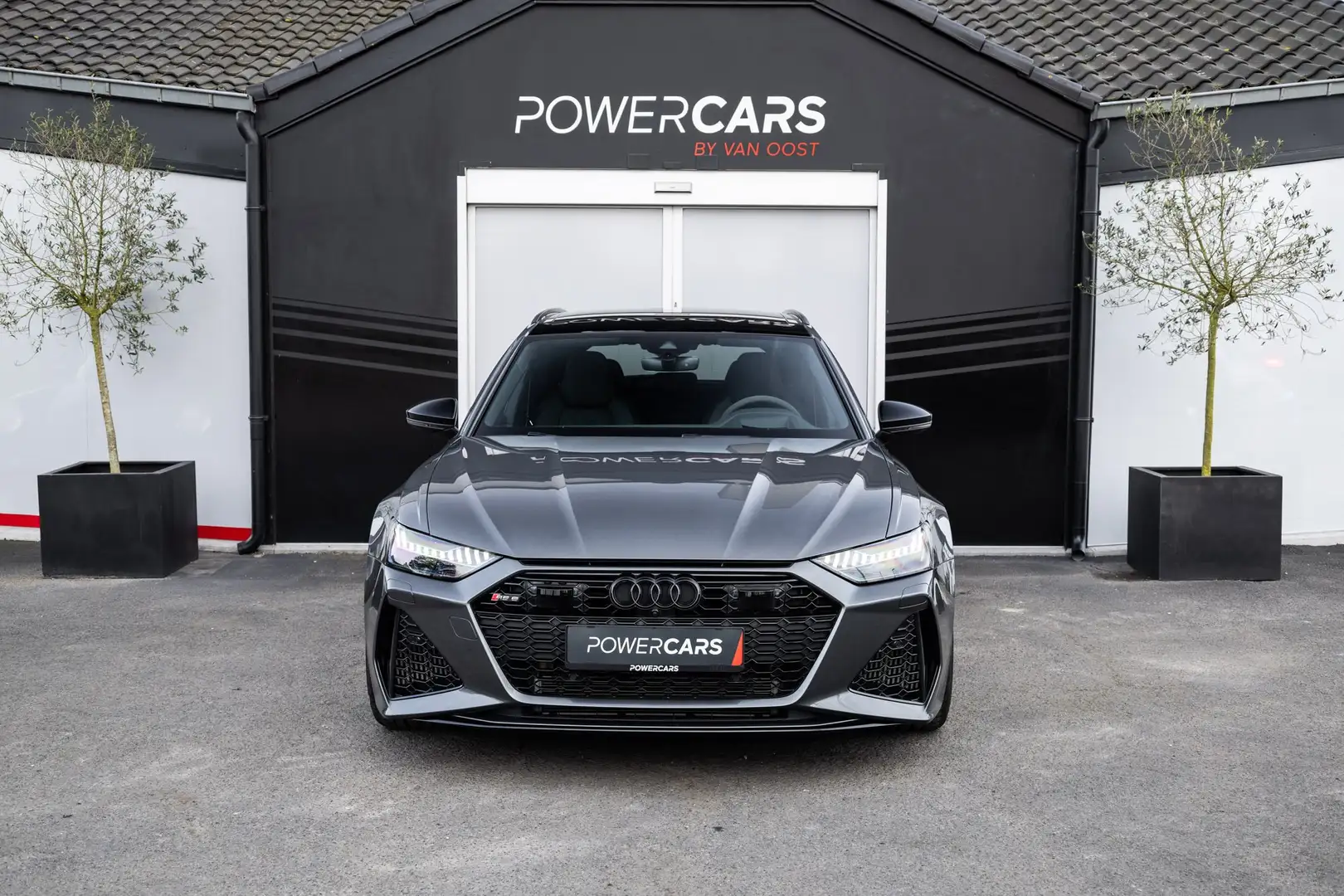 Audi RS6 V8 | PANO | B&O | HUD | MATRIX | 22" | RS SEATS Szürke - 2