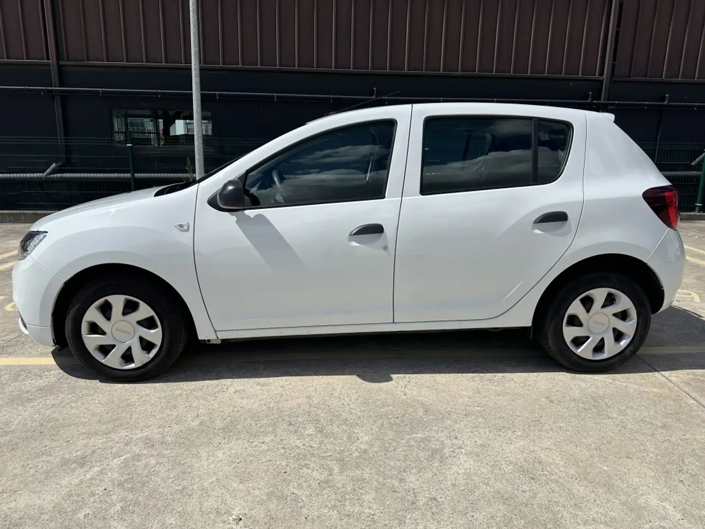 Dacia Sandero 1.0 Essential 55kW Blanco - 2