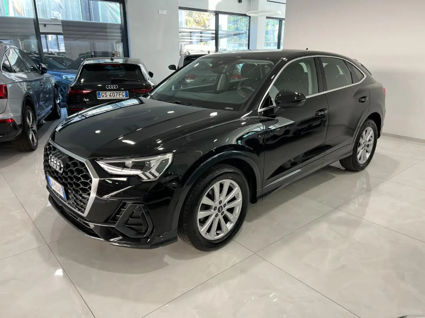 Audi Q3 SPB 35 TDI S tronic Business Plus Apple CarPlay Noir - 1