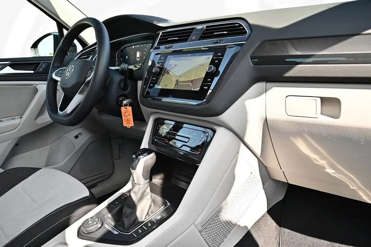 Volkswagen Tiguan 2.0 TSI 4 Motion DSG Elegance 11