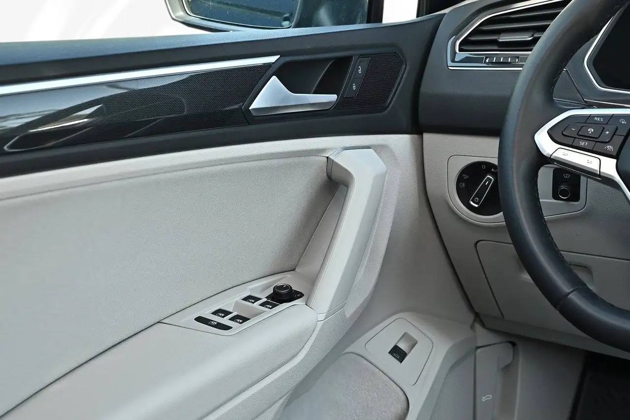 Volkswagen Tiguan 2.0 TSI 4 Motion DSG Elegance 16