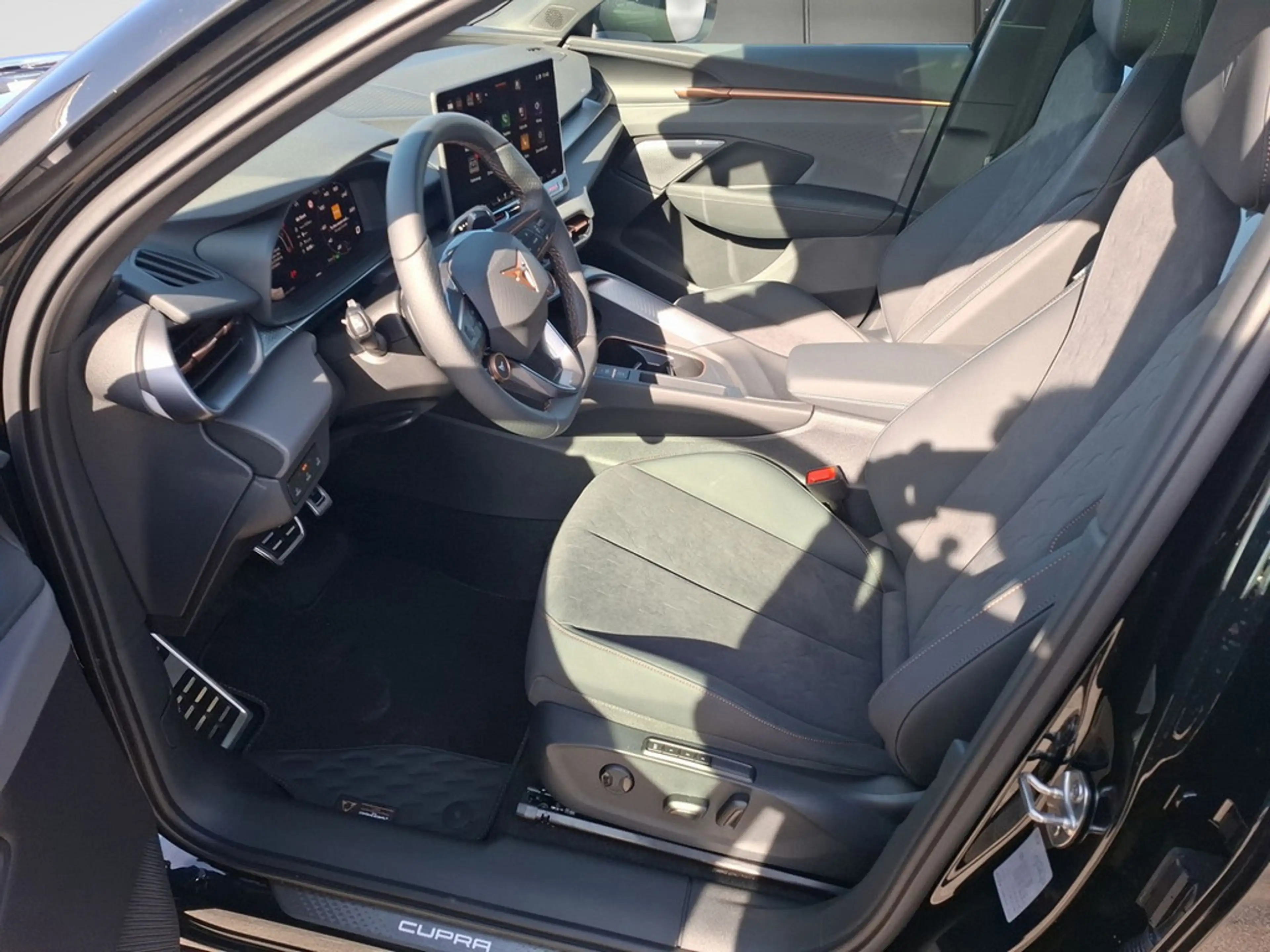 CUPRA Terramar VZ 2.0 TSI DSG 4DRIVE *MATRIX-LED*20 — photo 10