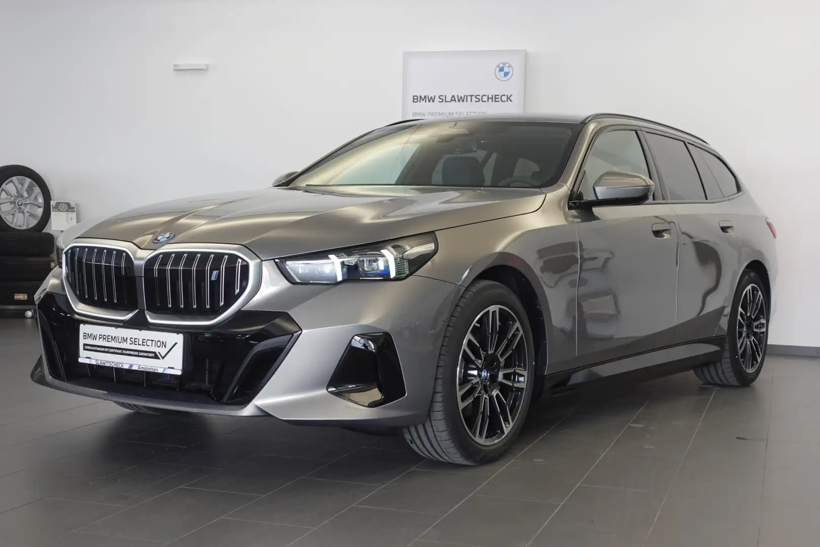 BMW i5 xDrive40 G61 Grau - 1