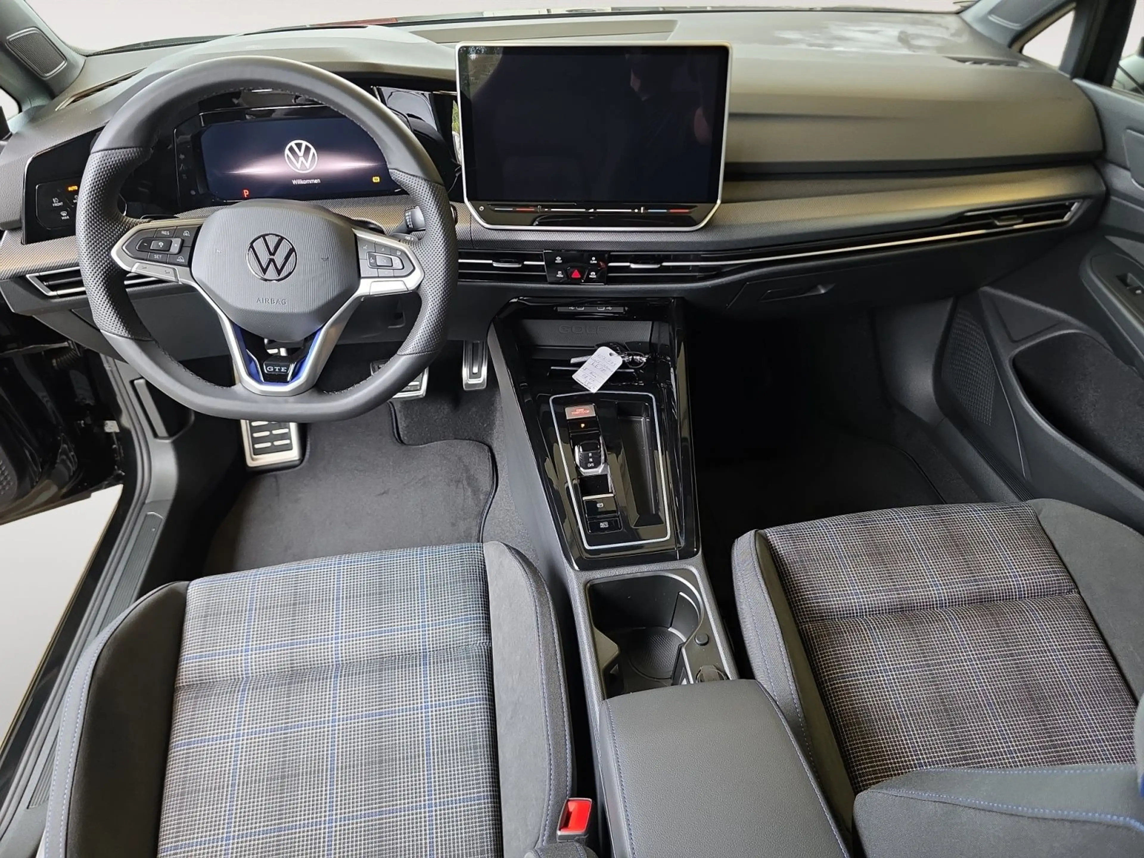 Volkswagen Golf GTE GTE 1.5 TSI eHybrid — photo 13
