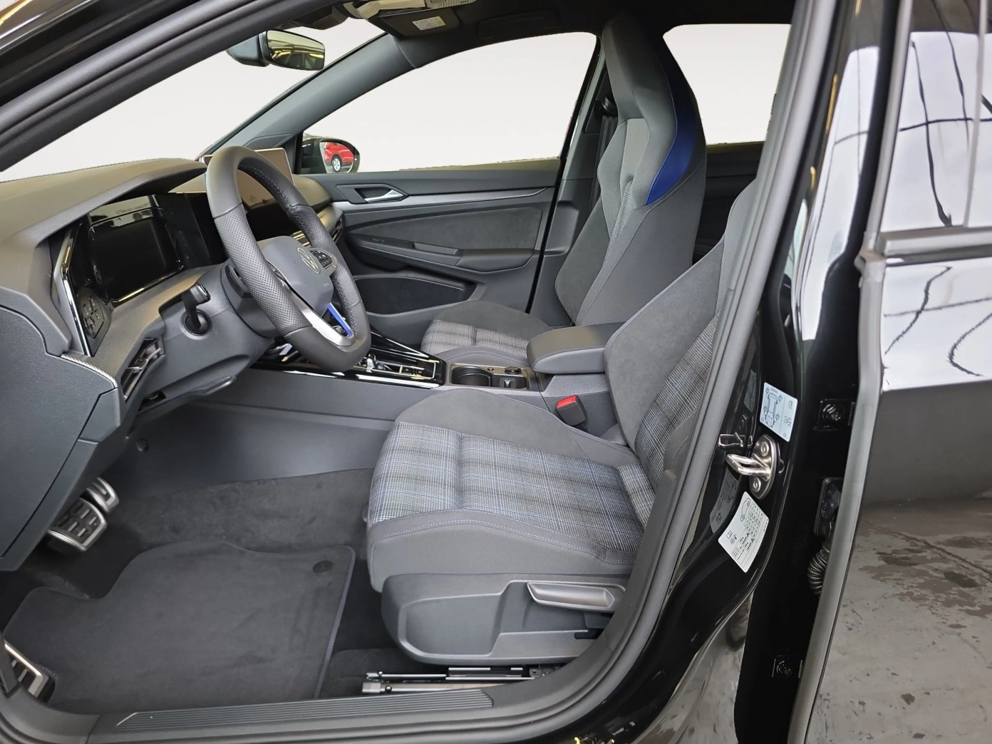 Volkswagen Golf GTE GTE 1.5 TSI eHybrid — photo 12