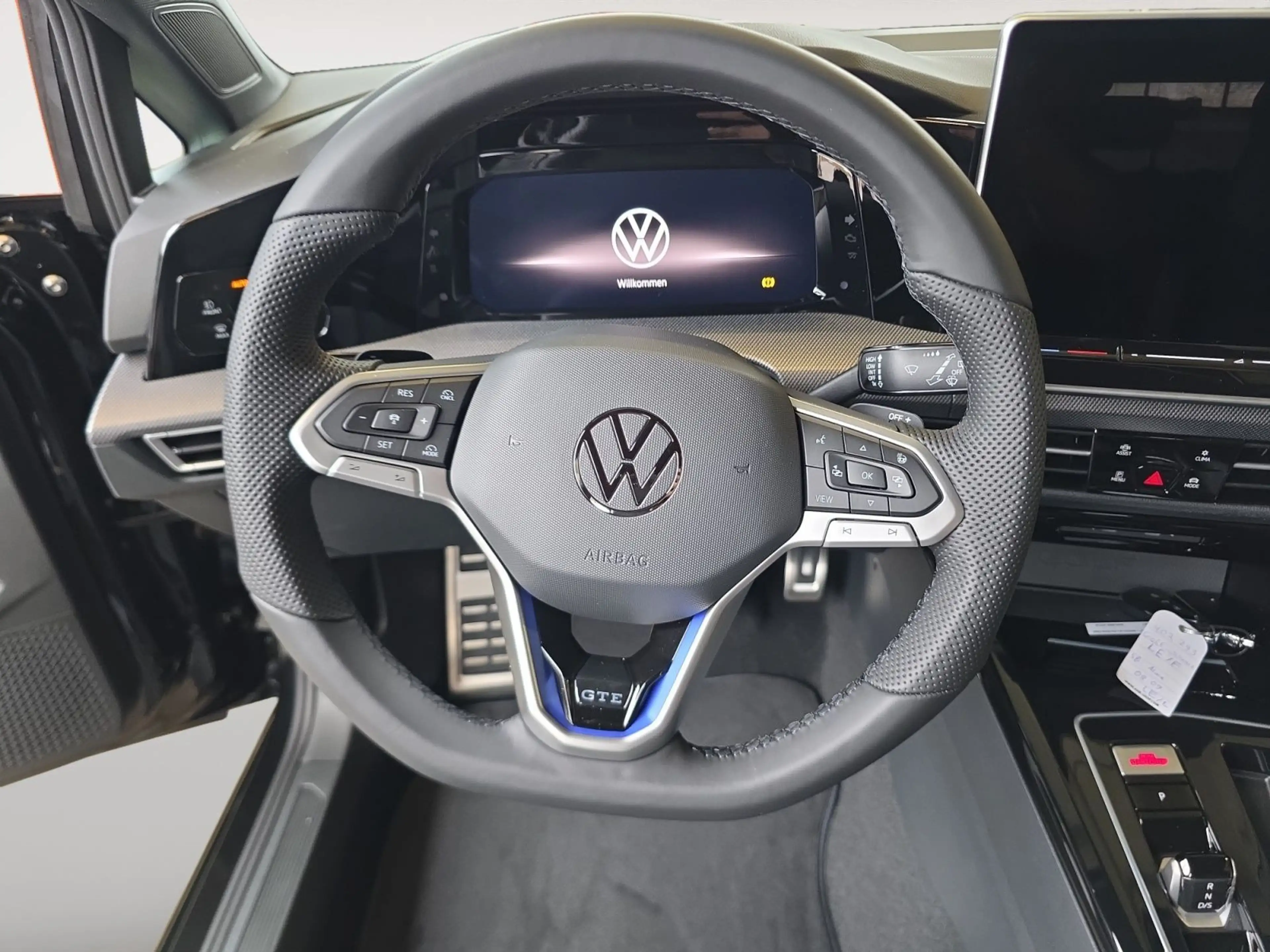 Volkswagen Golf GTE GTE 1.5 TSI eHybrid — photo 15