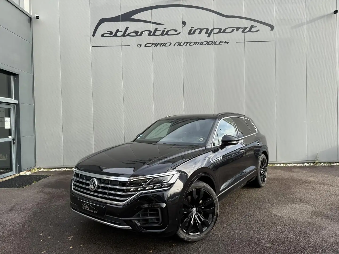 Volkswagen Touareg 3.0 V6 TDI 286 4M R-LINE Schwarz - 1