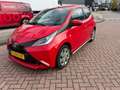 Toyota Aygo 1.0 VVT-i x-play elec ramen new APK Rojo - thumbnail 7