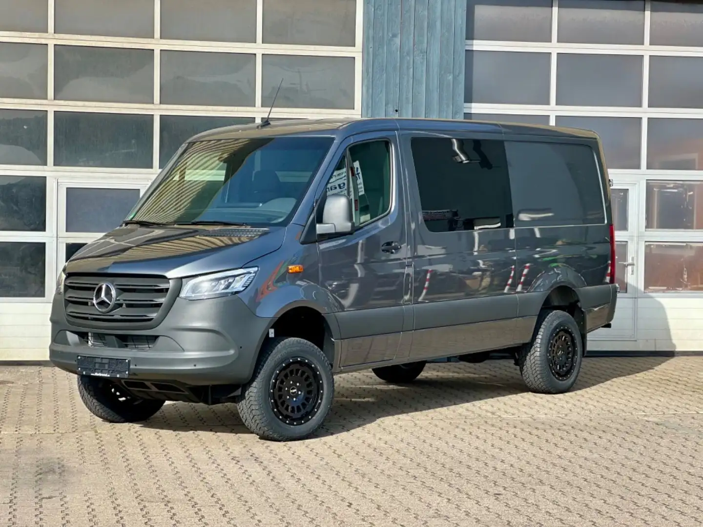 Mercedes-Benz Sprinter 319 CDI/AWD 4x4/Mixto-5 Sitze/LED/Navi Gris - 1