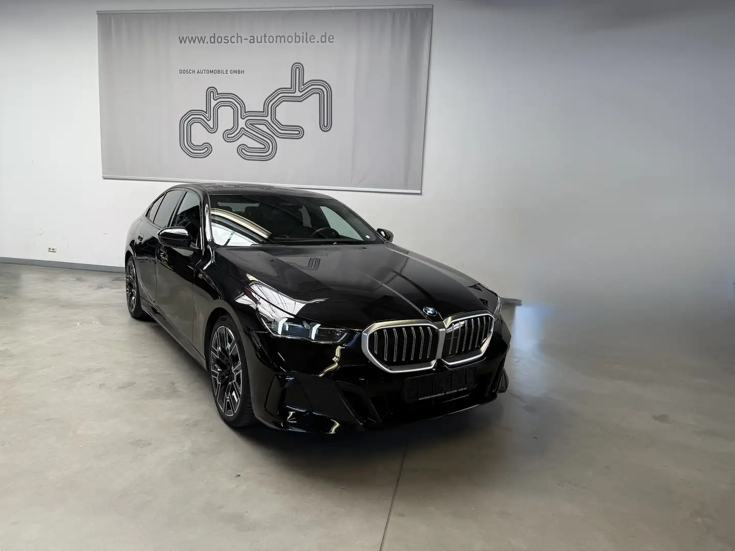 BMW 520 520d M Sport /ICONIC/Harman-Kardon/Privacy/ Noir - 1