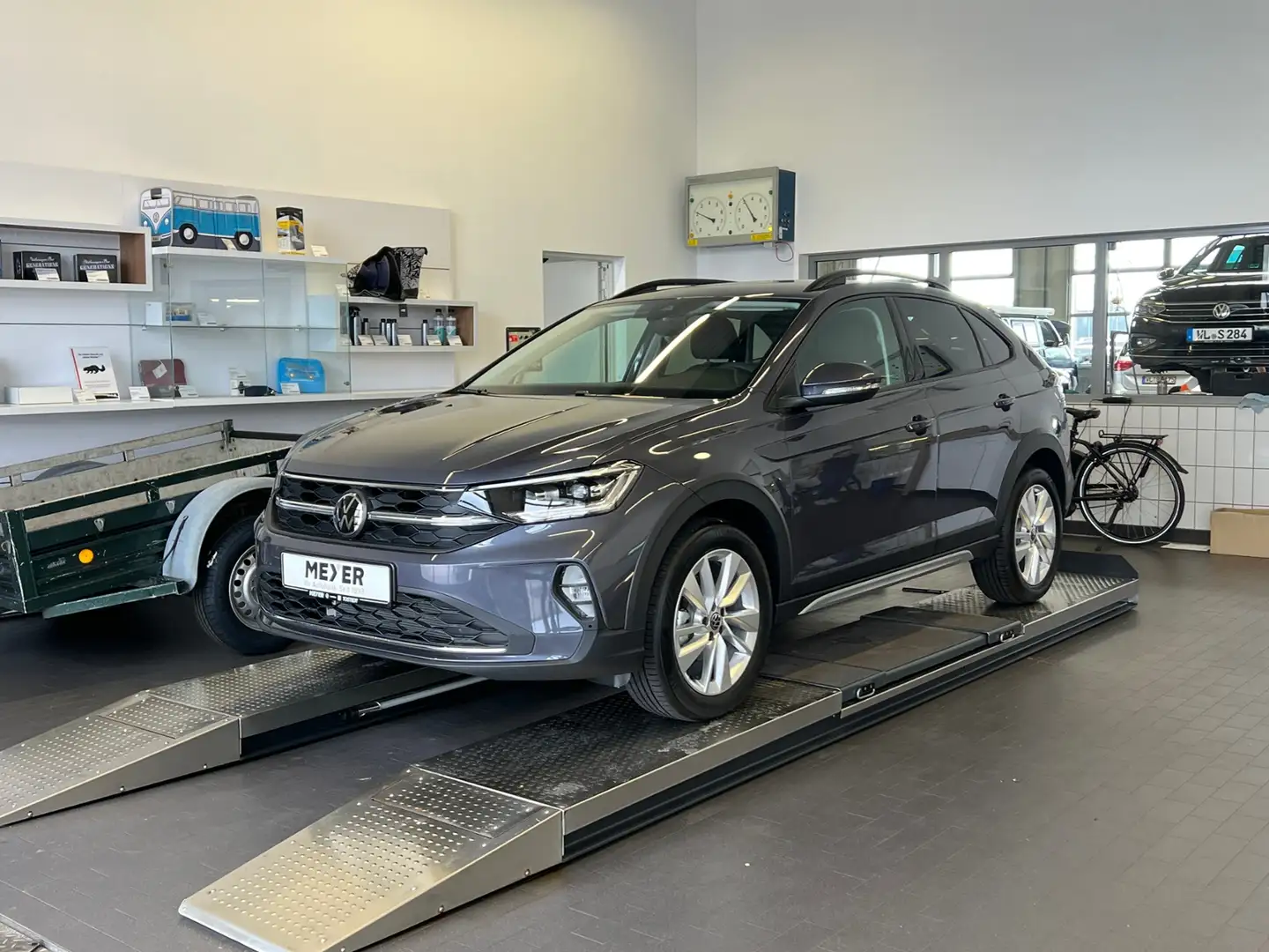 Volkswagen Taigo Life 1.5 TSI DSG *IQ-Light, App Connect, LED'-17* Grau - 2