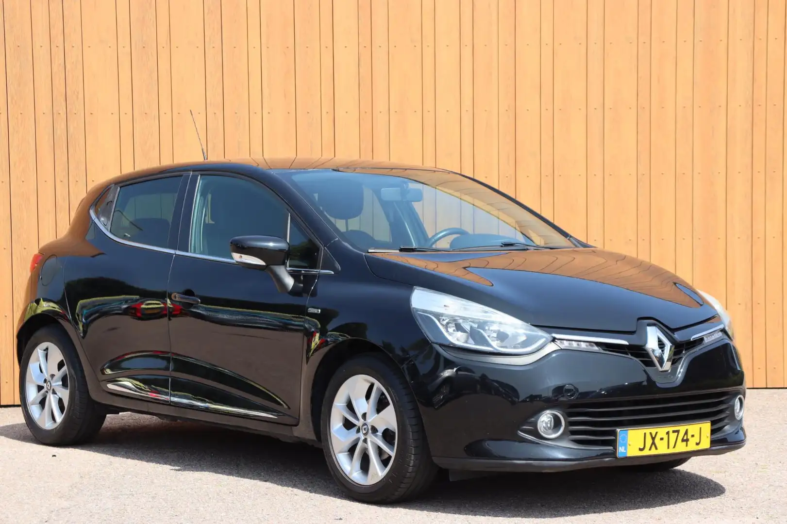 Renault Clio 0.9 TCe Eco2 Limited org.NL navigatie Zwart - 2