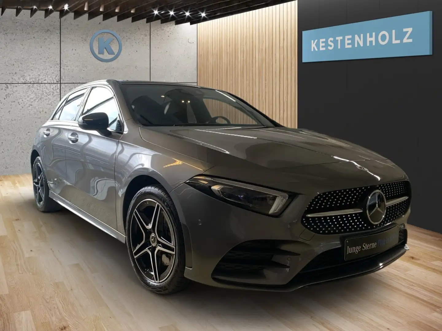 Mercedes-Benz A 250 A 250 e Kompaktlimo *AMG*NIGHT*360°*PANO*HEADUP* Grau - 2