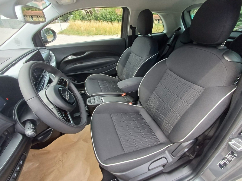 Fiat 500e Comfort Style SHZ PDC RFK Lane — photo 8