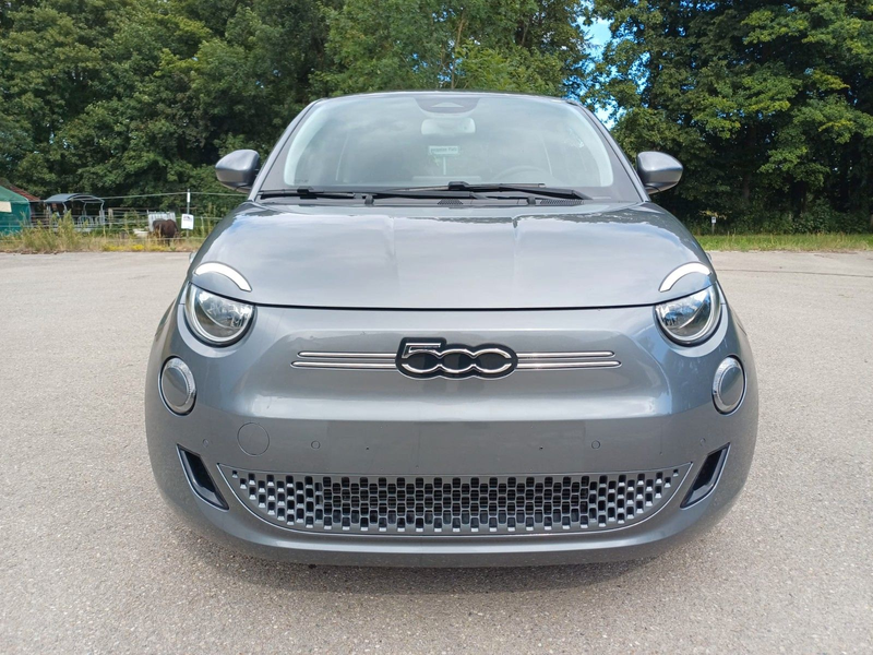 Fiat 500e Comfort Style SHZ PDC RFK Lane — photo 2