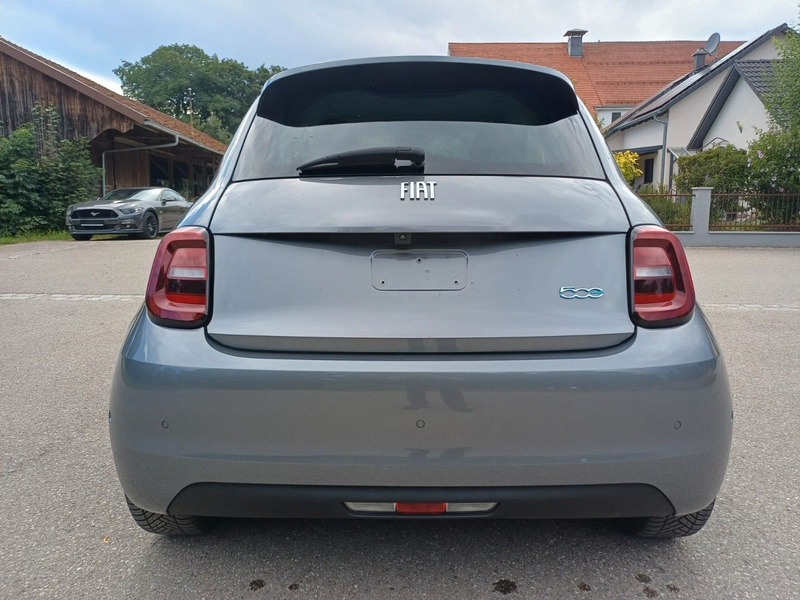 Fiat 500e Comfort Style SHZ PDC RFK Lane — photo 6