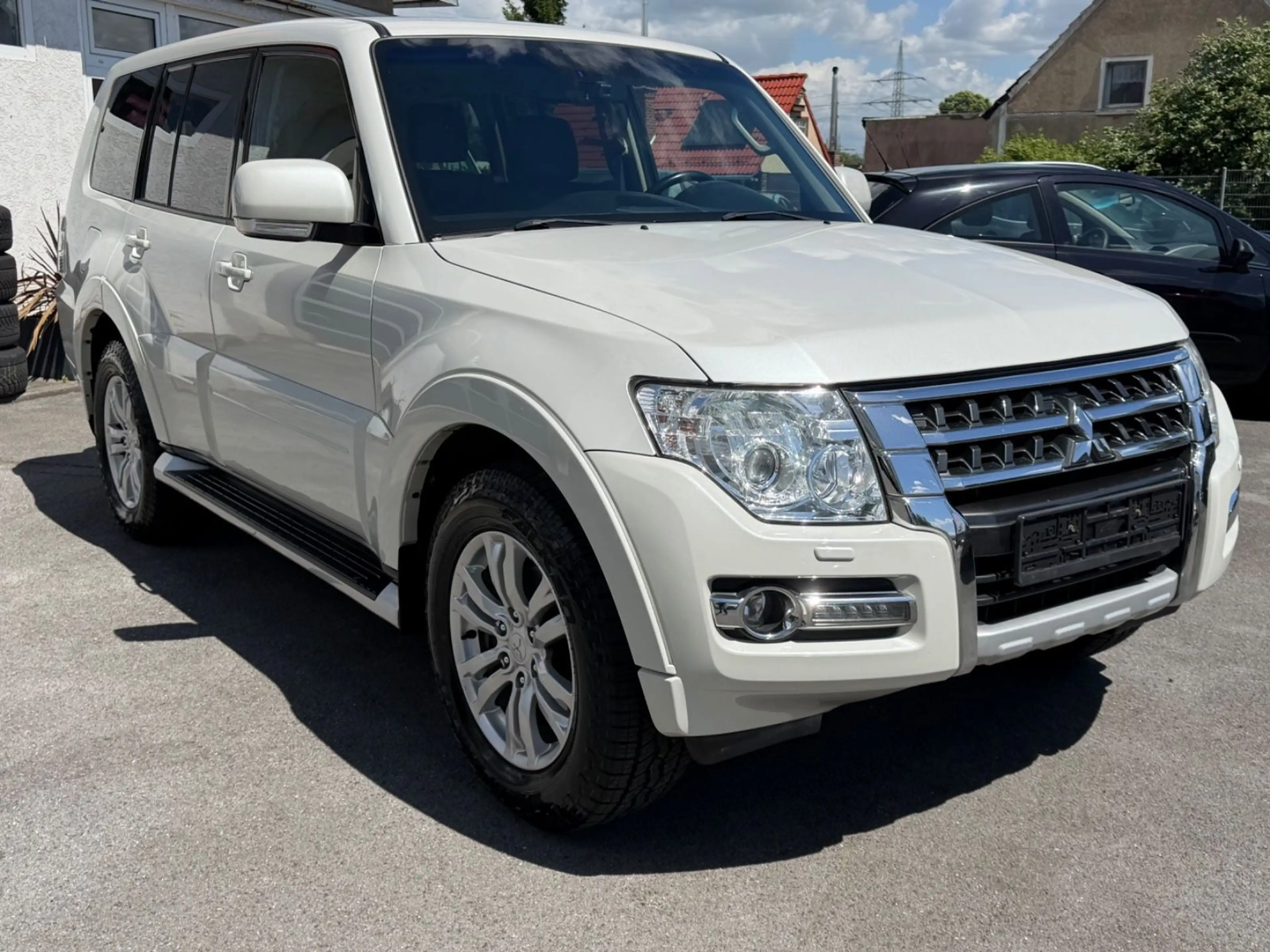 Mitsubishi Pajero 3.2 DI-D SUV-Star ! TOP ZUSTAND !
