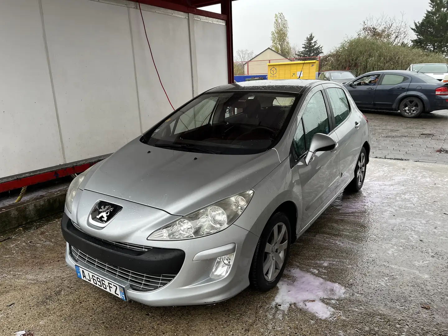 Peugeot 308 1.6 HDi 110 FAP Premium - 2