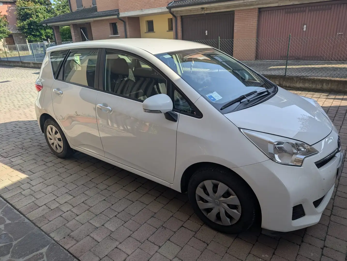 Toyota Verso-S Verso-S 1.3 Active (mt) Wit - 2
