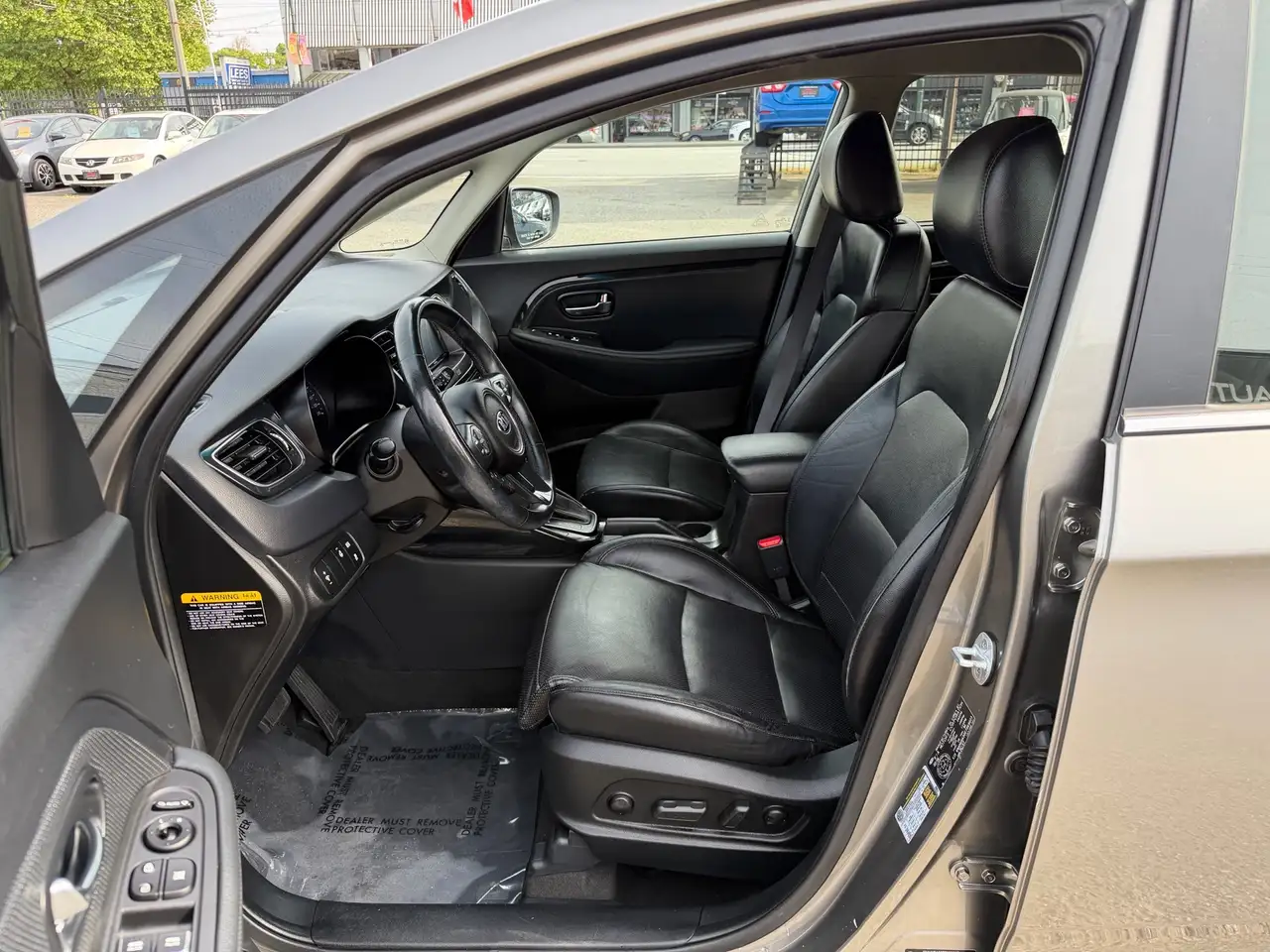 Kia Rondo photo Kia Rondo