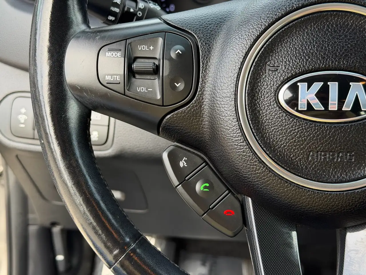 Kia Rondo photo Kia Rondo