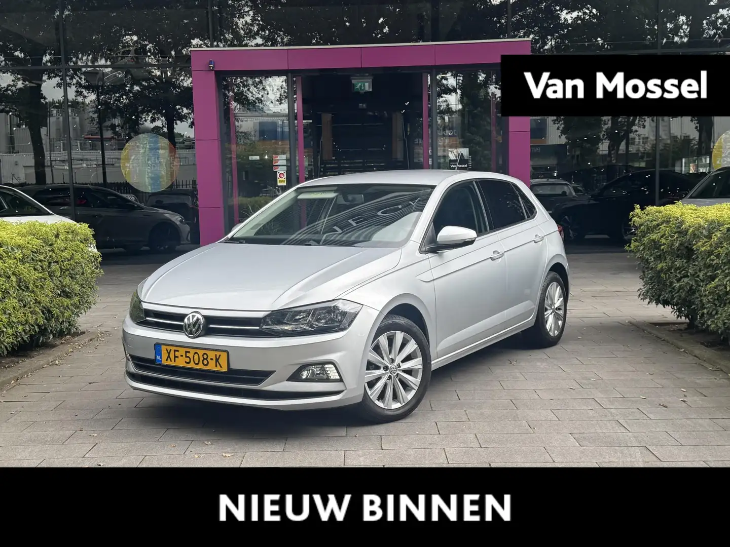 Volkswagen Polo 1.0 TSI Comfortline | NAVIGATIE | APPLE CARPLAY | Grijs - 1