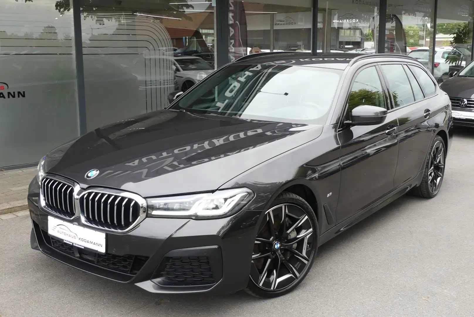 BMW 530 d xdrive Touring M Sport Paket*Individual*20" Grijs - 2