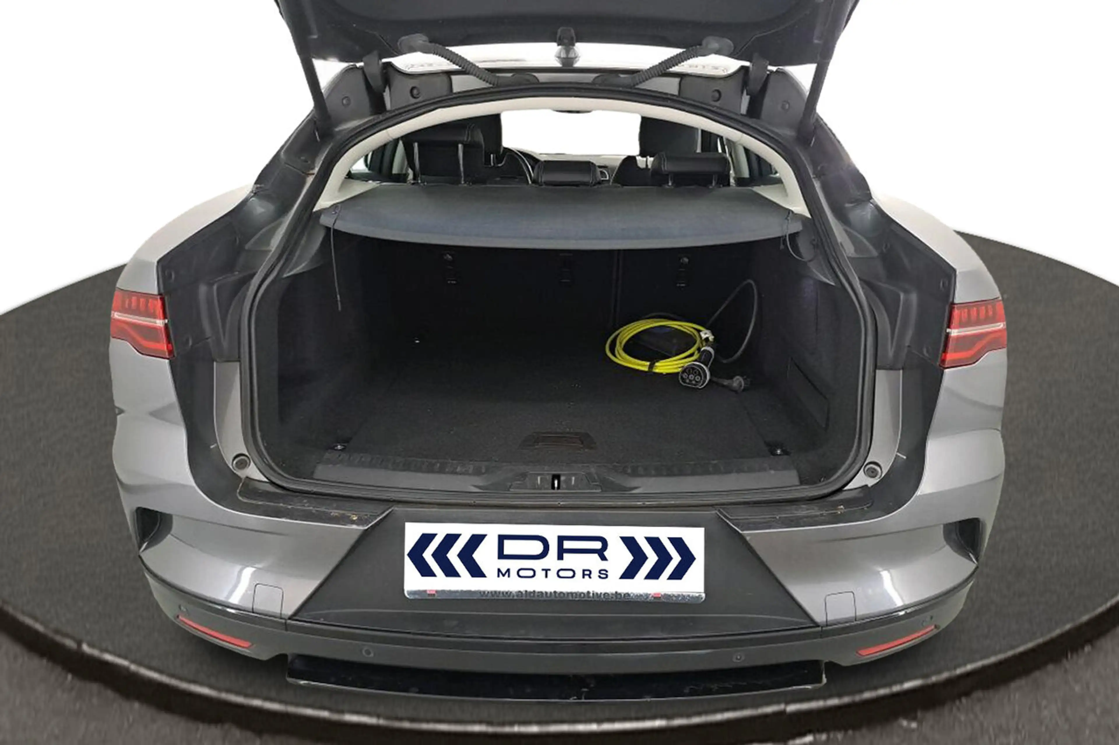 Jaguar I-Pace SE - 400 PK — photo 11