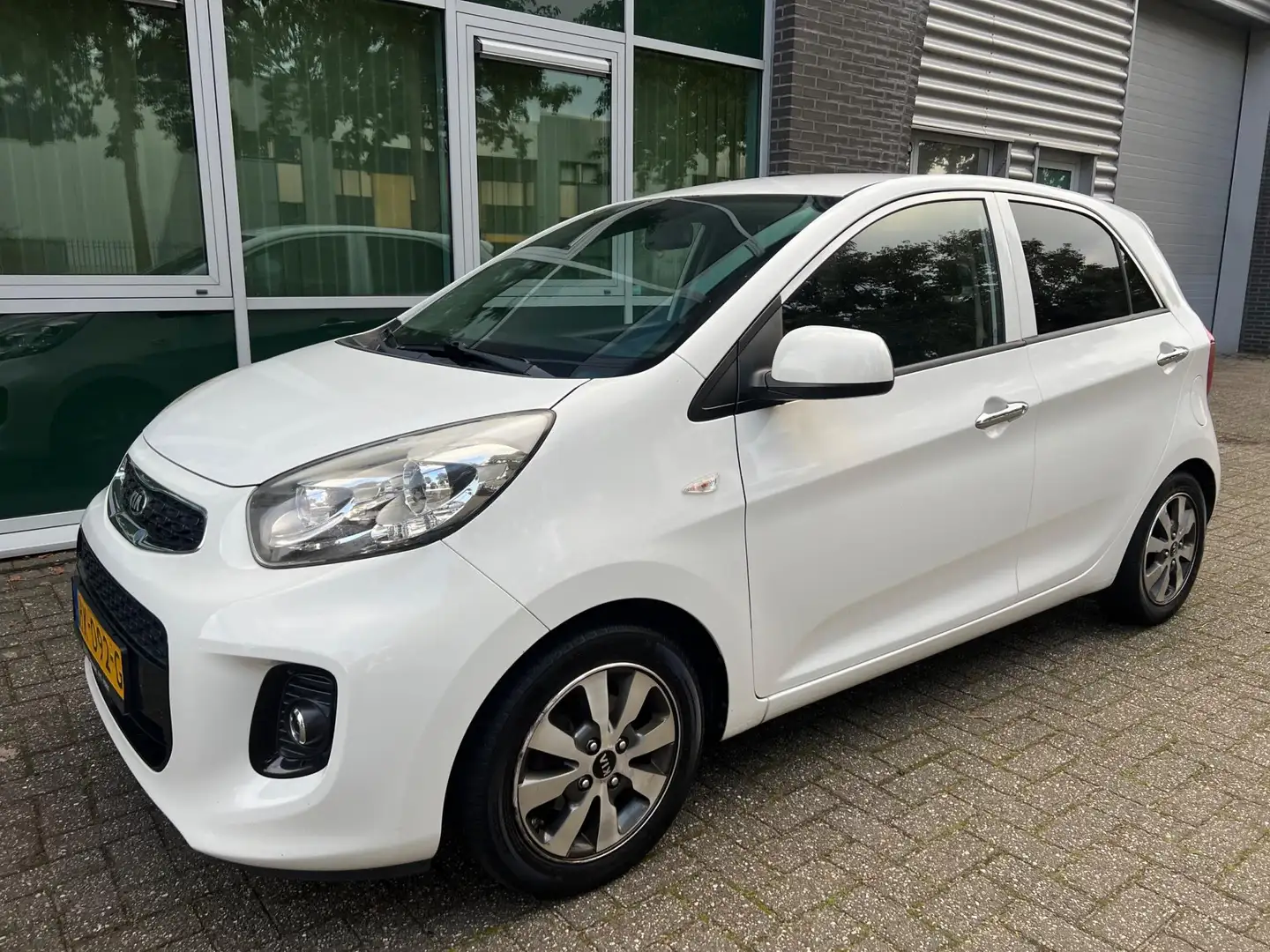 Kia Picanto 1.0 CVVT First Edition - 1E EIGENAAR - AIRCO ! Wit - 2