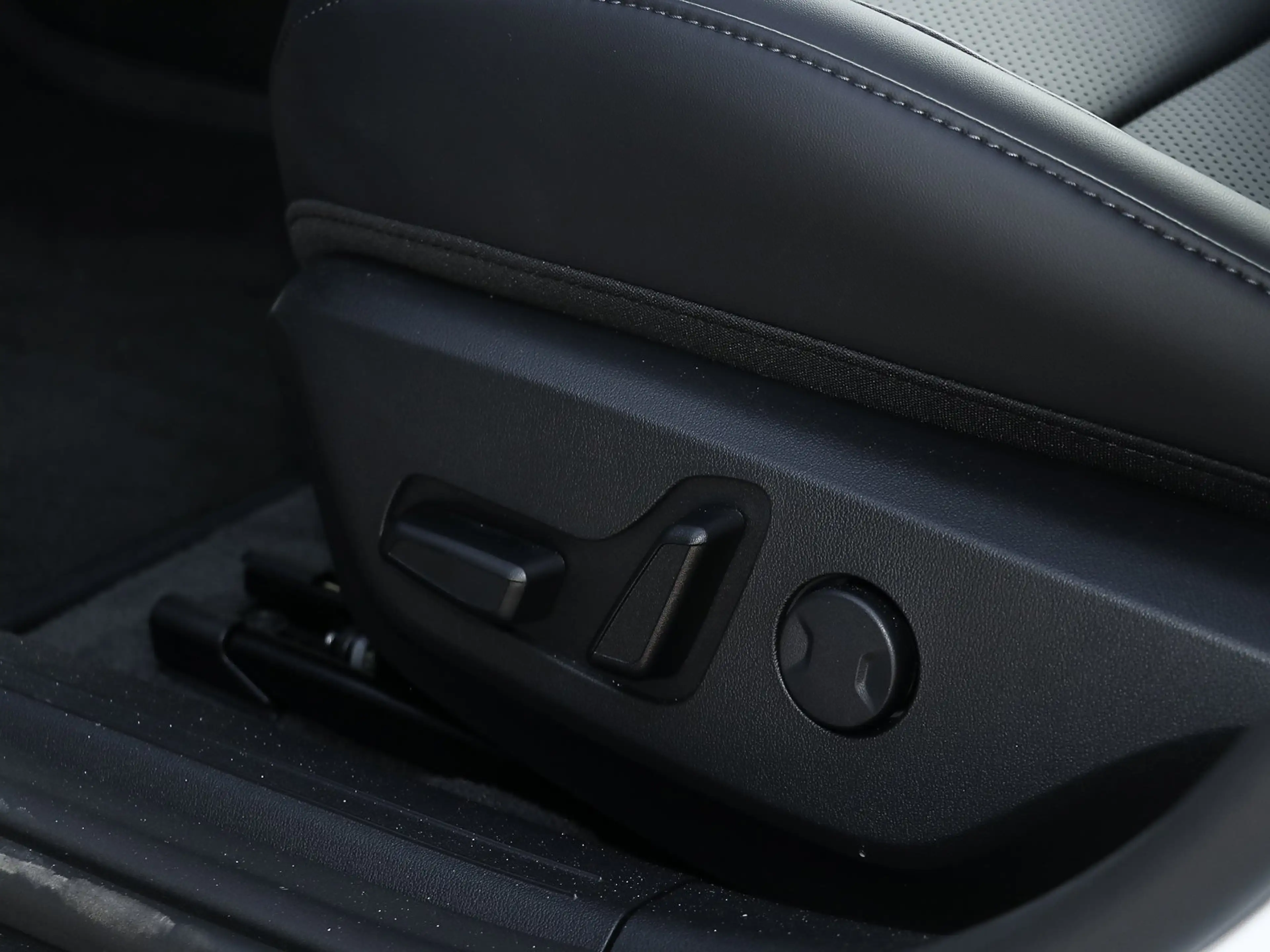 Kia EV4 Elektro 81 W Earth 360/ACC/Kam./KeyLess/Navi — photo 15