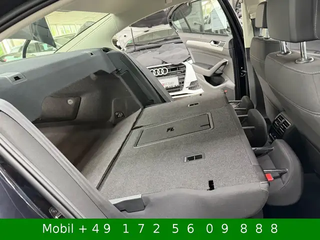 Volkswagen Passat view 9
