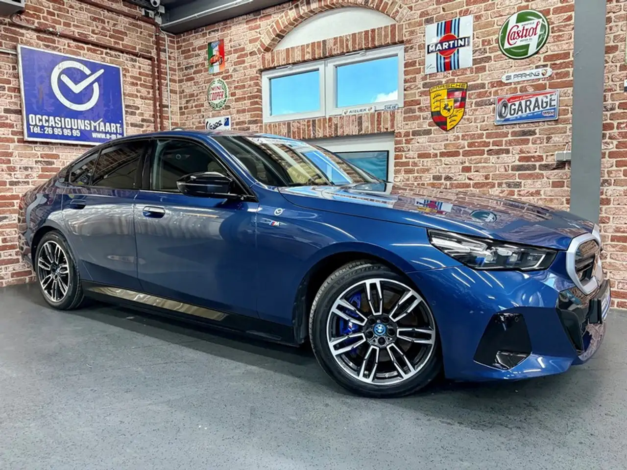 BMW i5