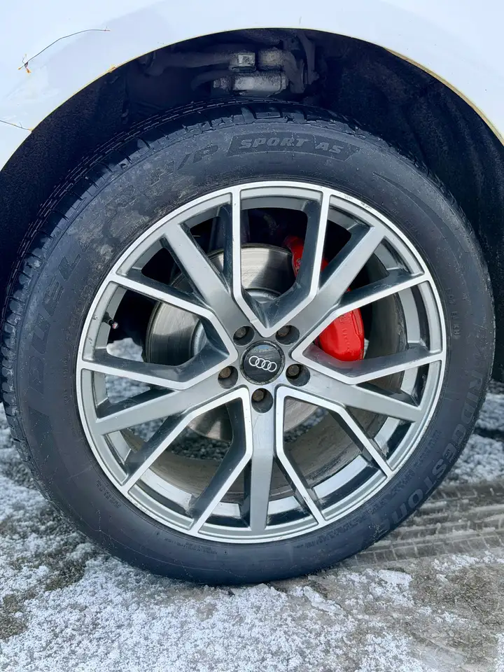 Audi Q5 снимка Audi Q5