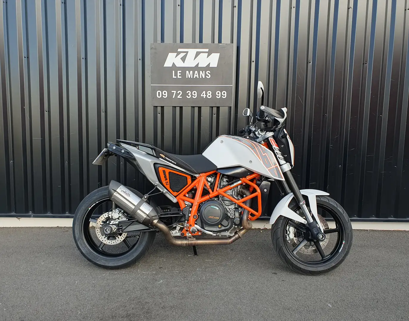 KTM 690 Duke Blanc - 1