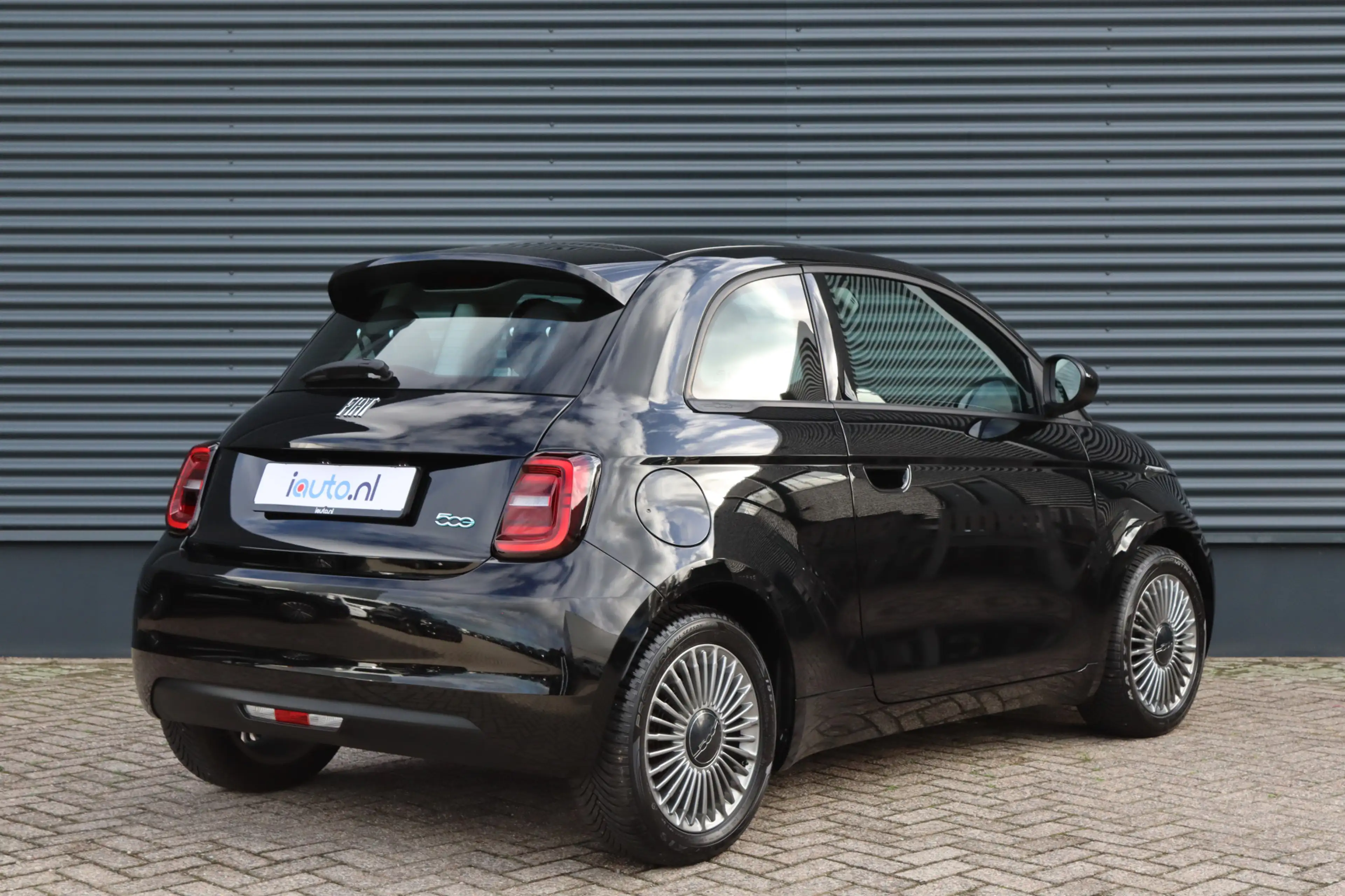 Fiat 500e 42 kWh Icon 119pk LED/CarPlay/Keyless/Ecc/Crc/Dab+ — photo 2