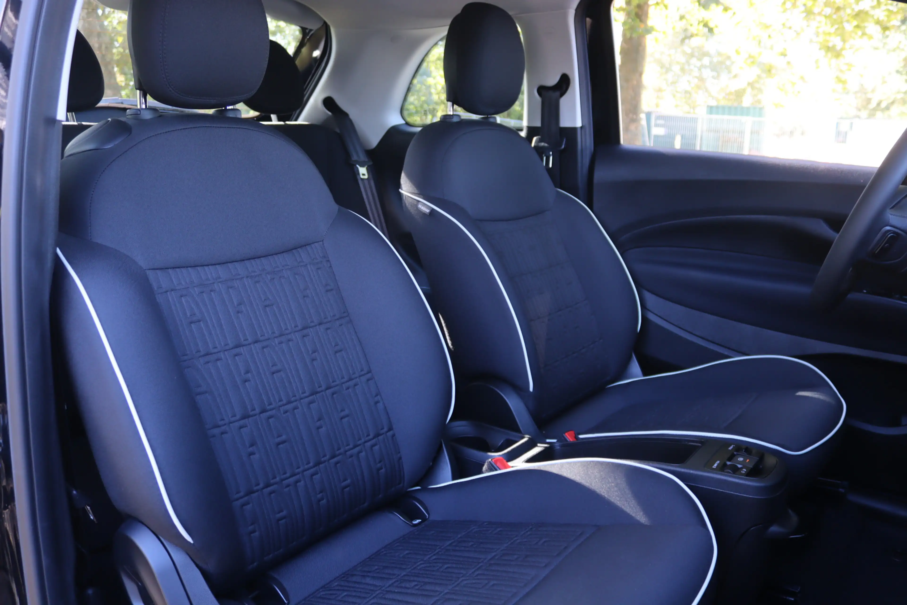 Fiat 500e 42 kWh Icon 119pk LED/CarPlay/Keyless/Ecc/Crc/Dab+ — photo 11