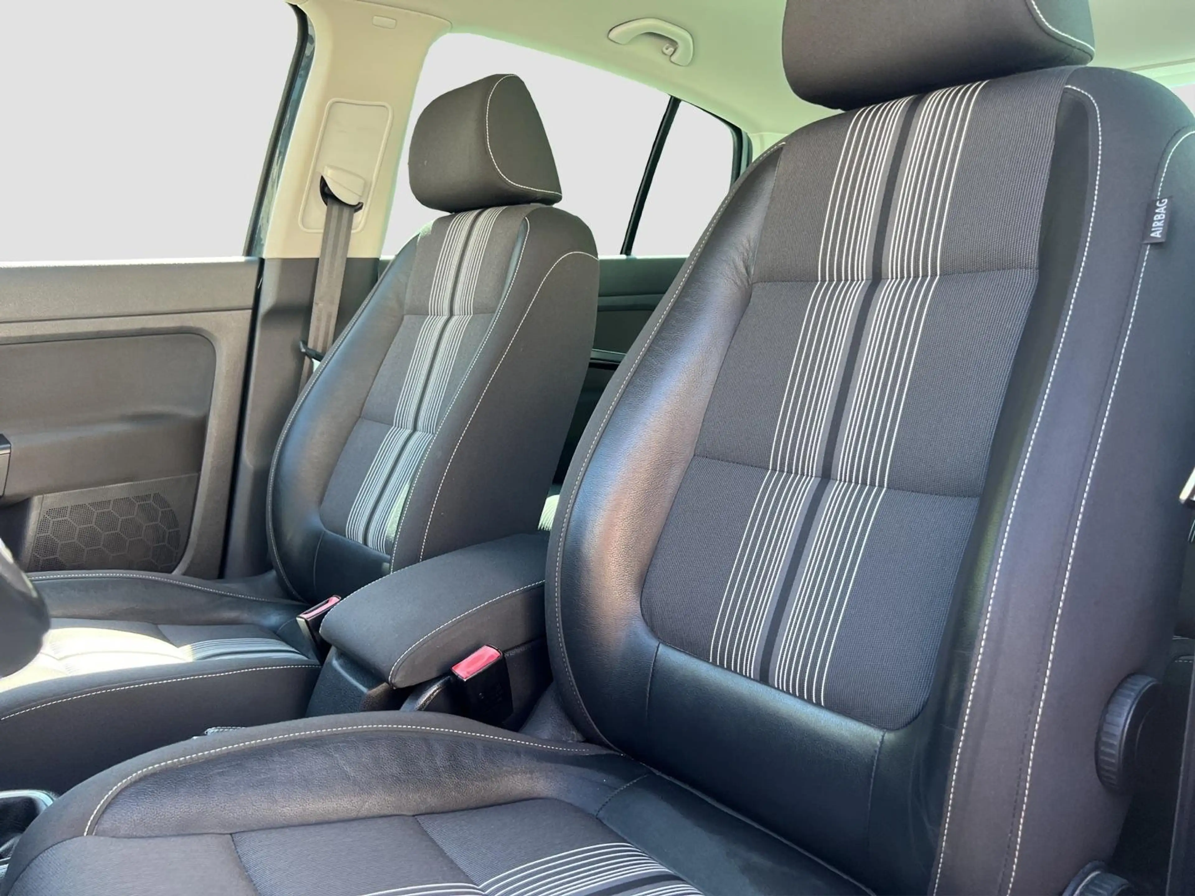 Volkswagen Golf Plus Match +Serviceheft+ARBÖ PICKERL + kein ROST *** — photo 12